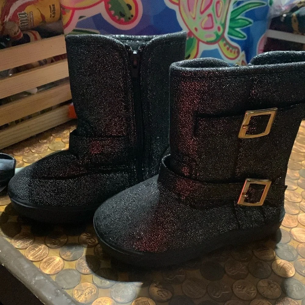 Sparkling girls boots